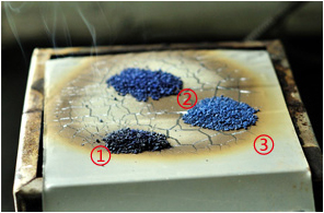 步驟四：實驗結(jié)果染色砂顏色褪去，燒結(jié)砂略微褪色 陶瓷砂顏色不變